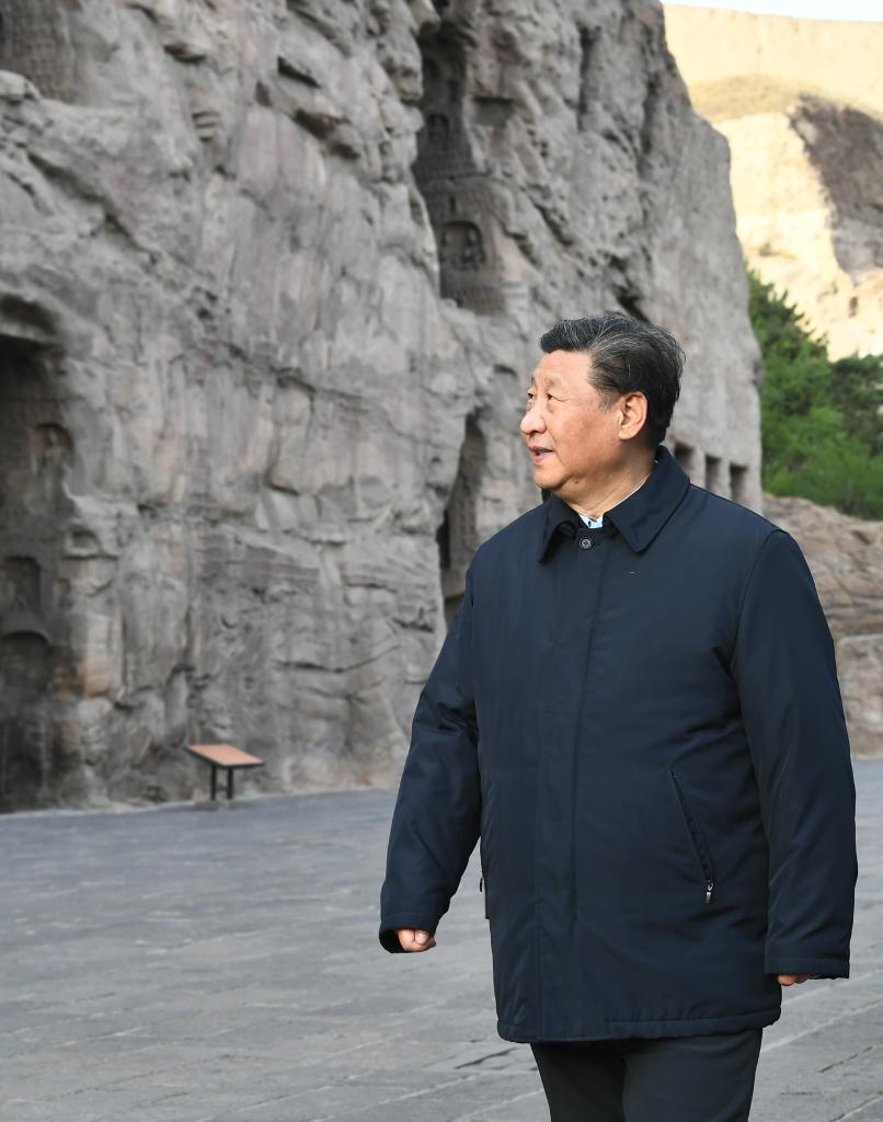 2020年5月11日，習近平總書記在山西云岡石窟實地了解歷史文化遺產(chǎn)保護情況。新華社記者 謝環(huán)馳 攝