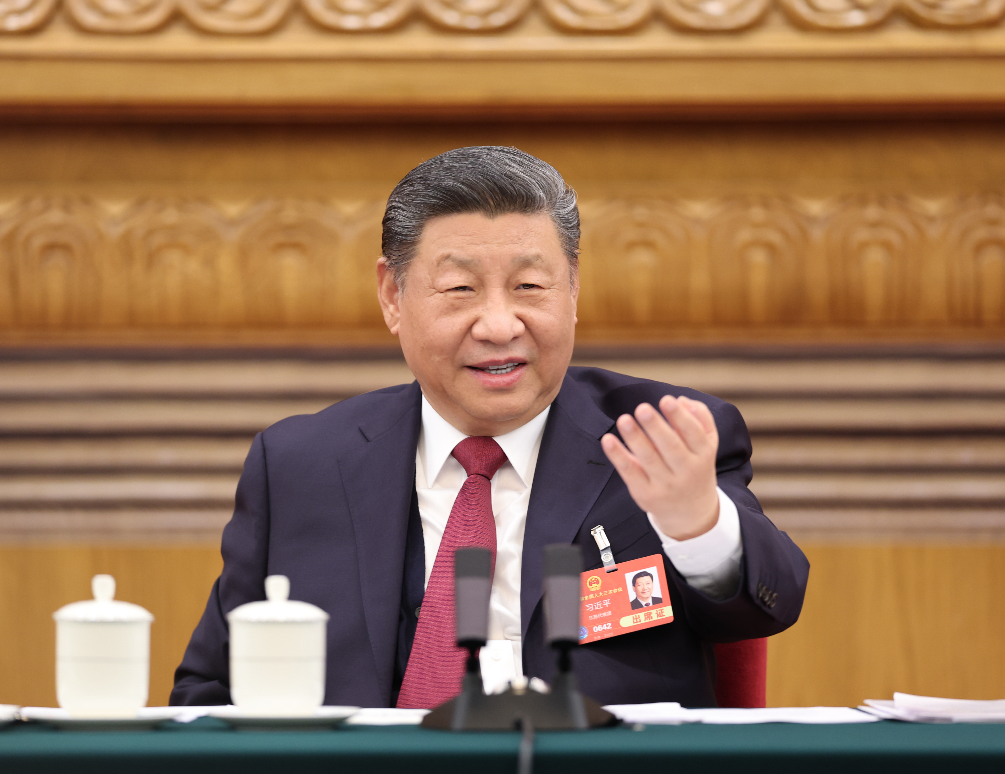 △3月5日下午，中共中央總書記、國(guó)家主席、中央軍委主席習(xí)近平參加他所在的十四屆全國(guó)人大三次會(huì)議江蘇代表團(tuán)審議。
